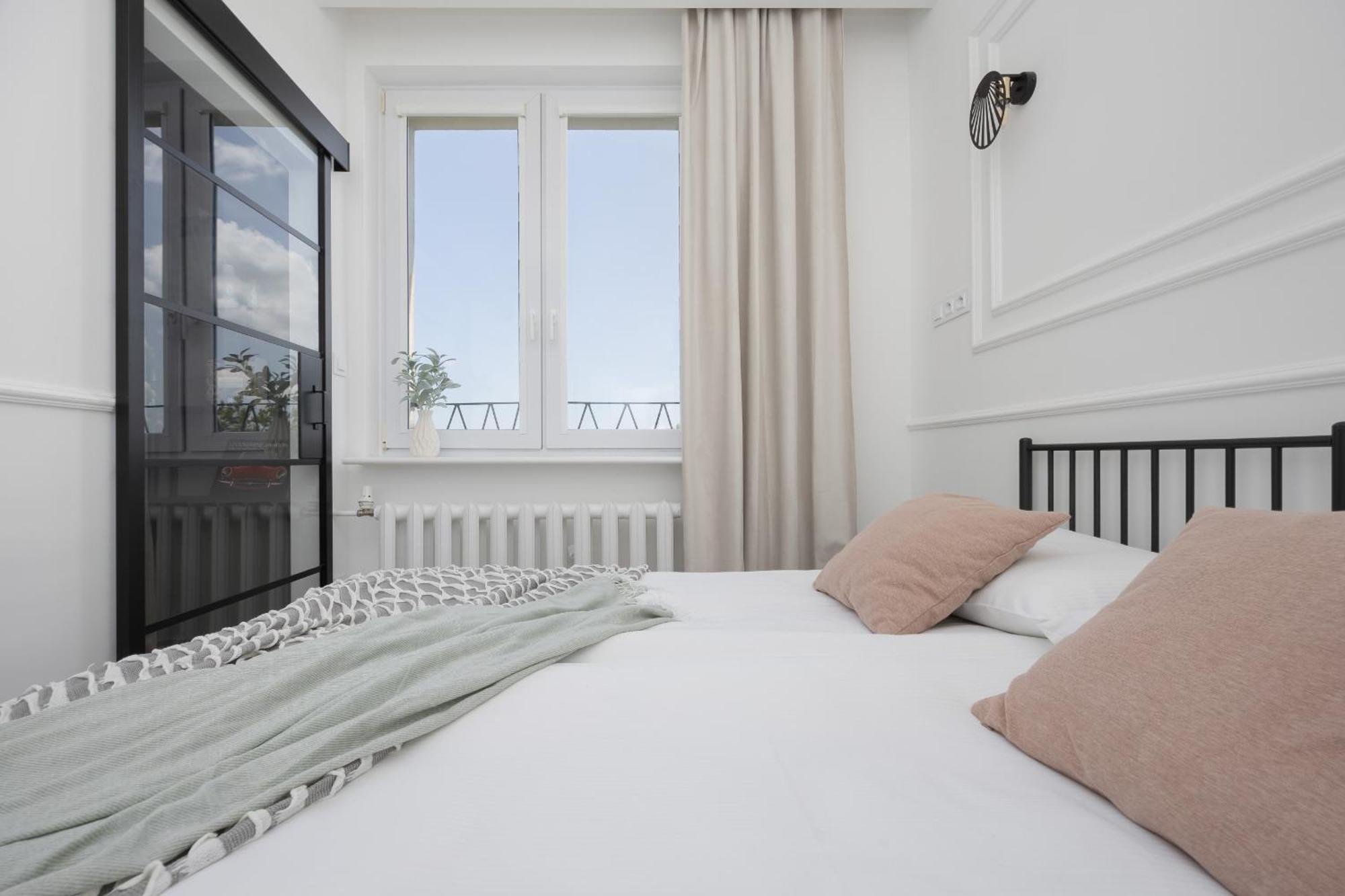 Elegancki Apartament Dla 4 Osob W Warszawie By Noclegi Renters Warschau Exterior foto